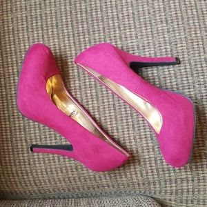 Size 9 Hot Pink MOSSIMO 3" Pumps